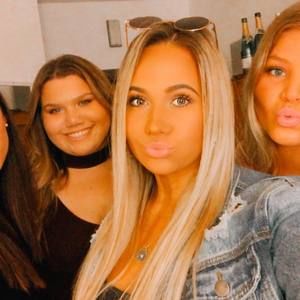 Meet your Posher, Amanda